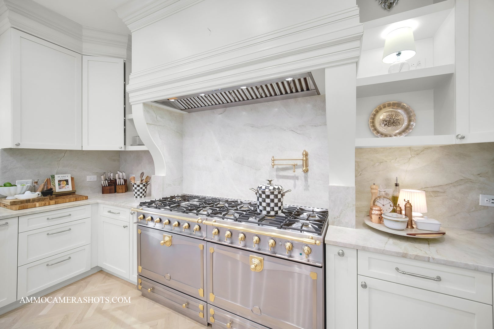 South Barrington, Illinois, 60010, United States, 5 Bedrooms Bedrooms, ,7 BathroomsBathrooms,Residential,Active,1960172