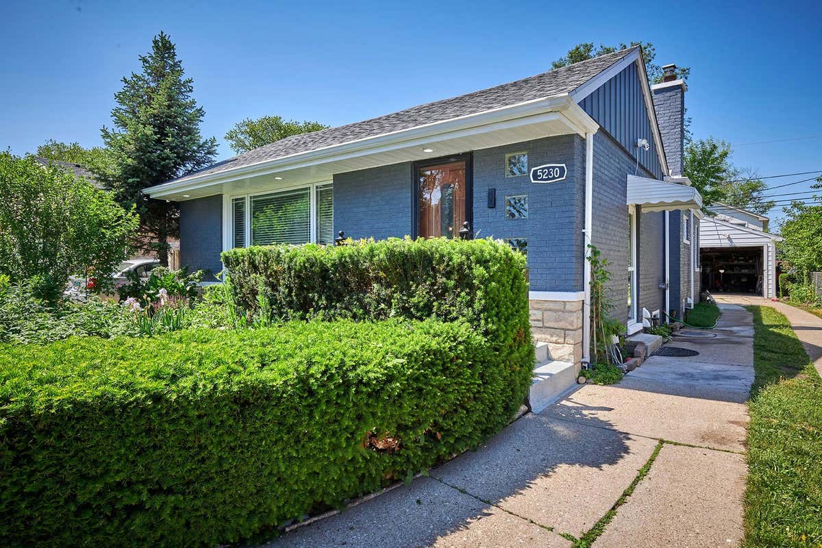 5230 HOWARD ST, SKOKIE, IL 60077, photo 1 of 32