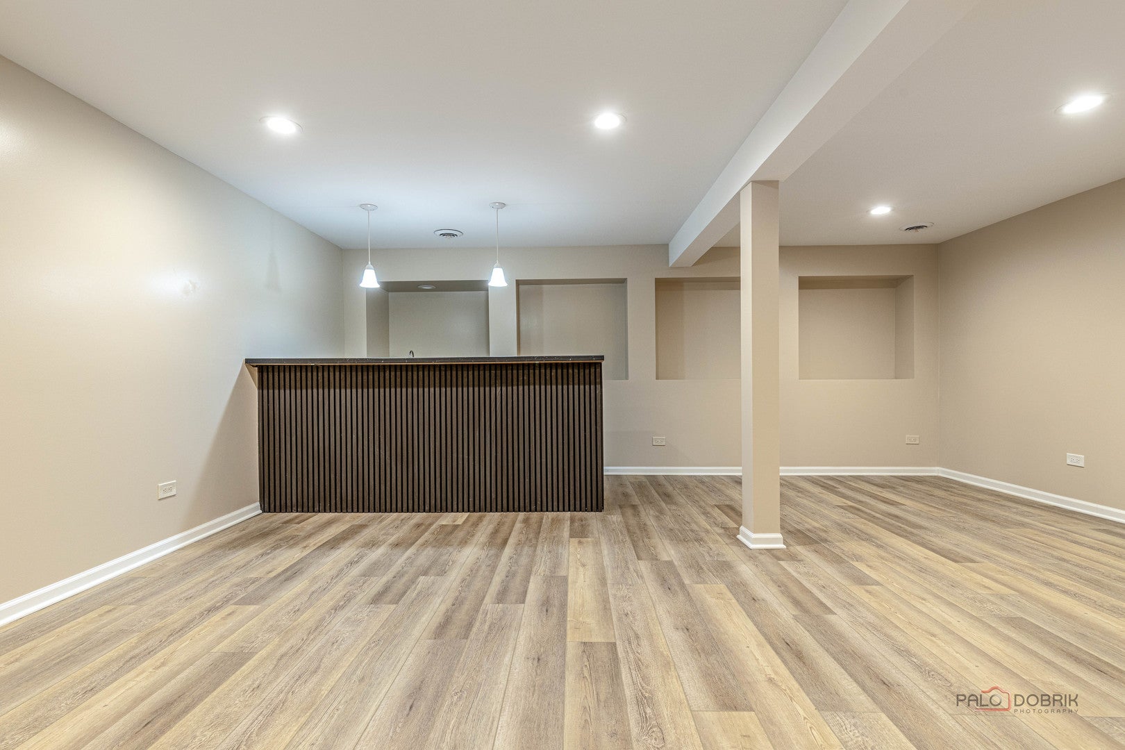 Lincolnshire, Illinois, 60069, United States, 5 Bedrooms Bedrooms, ,4 BathroomsBathrooms,Residential,Active,1933896