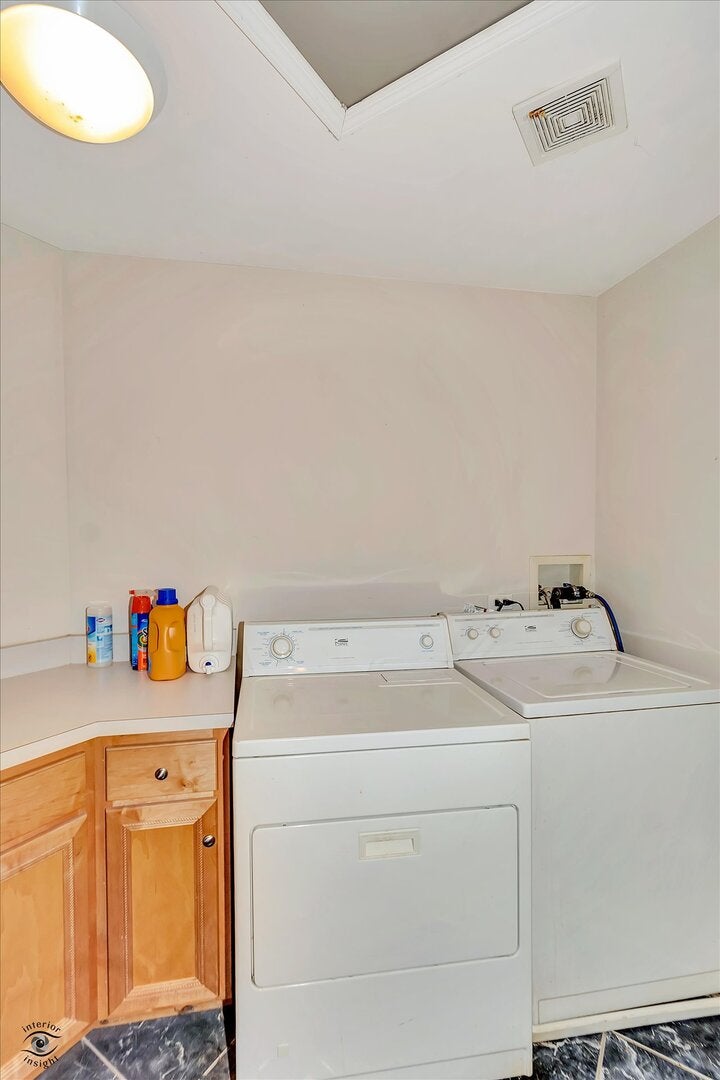 Shorewood, Illinois, 60404, United States, 5 Bedrooms Bedrooms, ,7 BathroomsBathrooms,Residential,Active,1926700