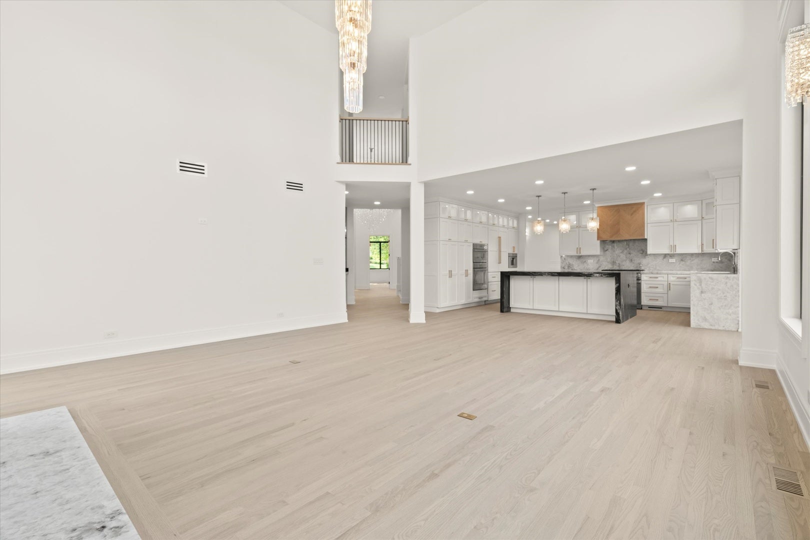 Burr Ridge, Illinois, 60527, United States, 5 Bedrooms Bedrooms, ,6 BathroomsBathrooms,Residential,Active,1927649