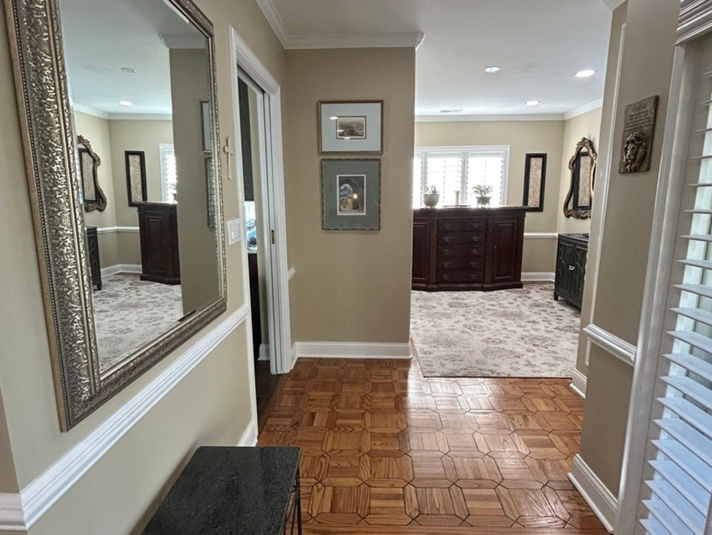 Oak Brook, Illinois, 60523, United States, 2 Bedrooms Bedrooms, ,2 BathroomsBathrooms,Residential,Active,2028166