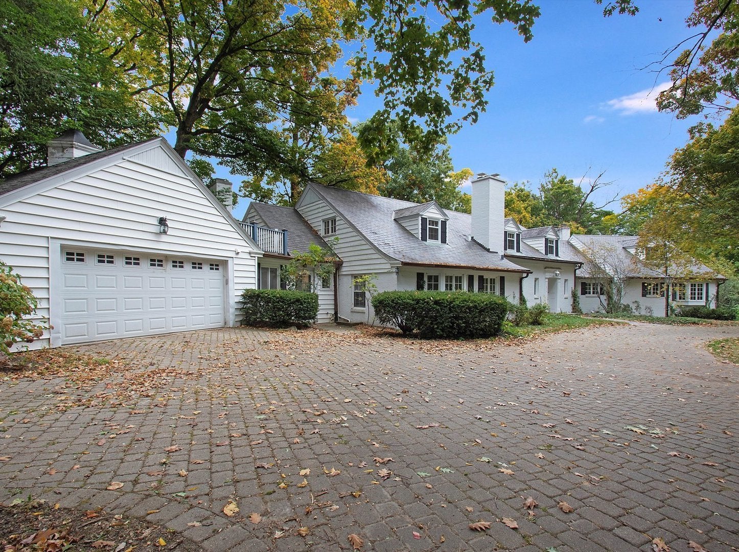 Rockford, Illinois, 61107, United States, 6 Bedrooms Bedrooms, ,7 BathroomsBathrooms,Residential,Active,1922304