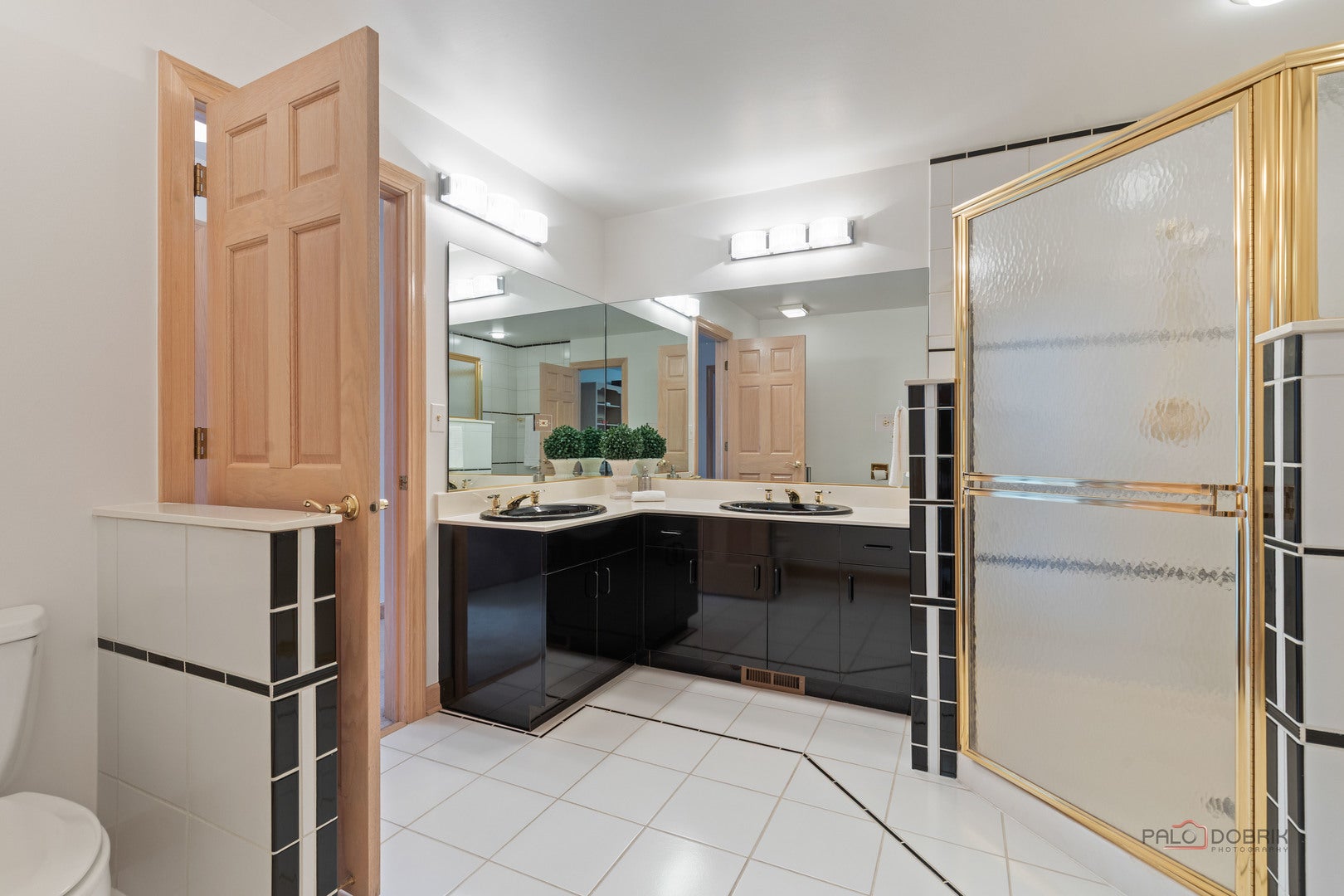 Buffalo Grove, Illinois, 60089, United States, 5 Bedrooms Bedrooms, ,4 BathroomsBathrooms,Residential,Active,2007181