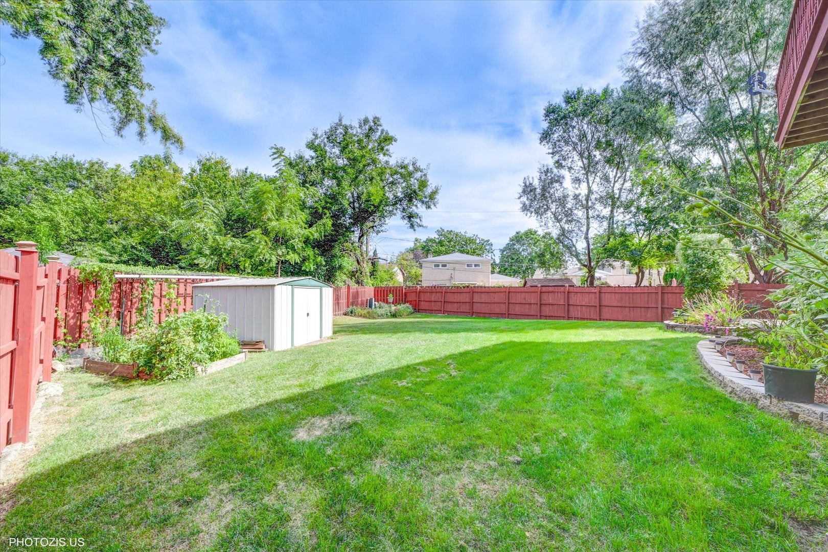 Des Plaines, Illinois, 60016, United States, 5 Bedrooms Bedrooms, ,7 BathroomsBathrooms,Residential,Active,1967112