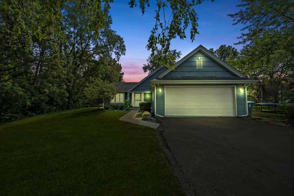 8647 W 96TH ST, PALOS HILLS, IL 60465 - Image 1