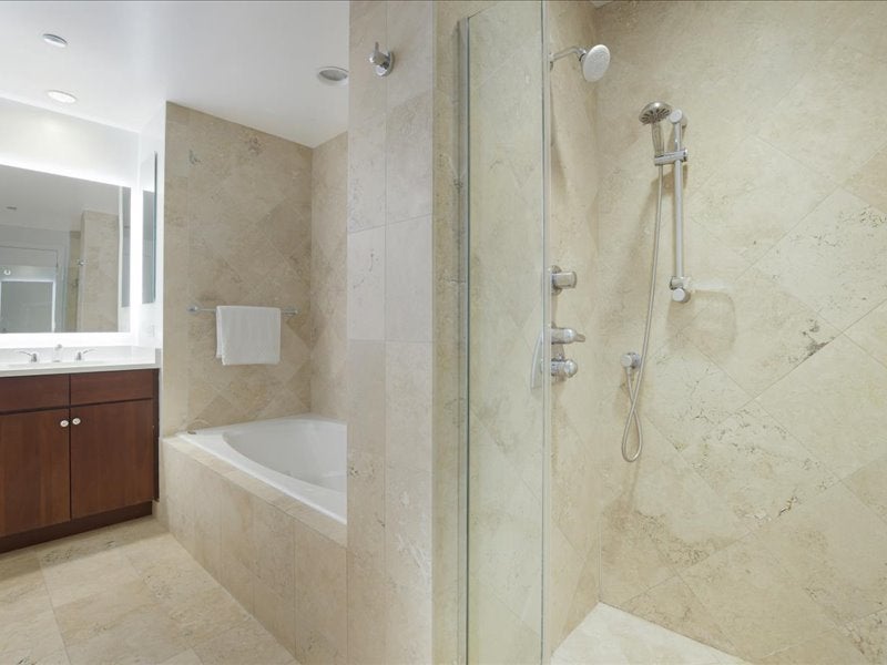 Chicago, Illinois, 60602, United States, 3 Bedrooms Bedrooms, ,3 BathroomsBathrooms,Residential,Active,1969671