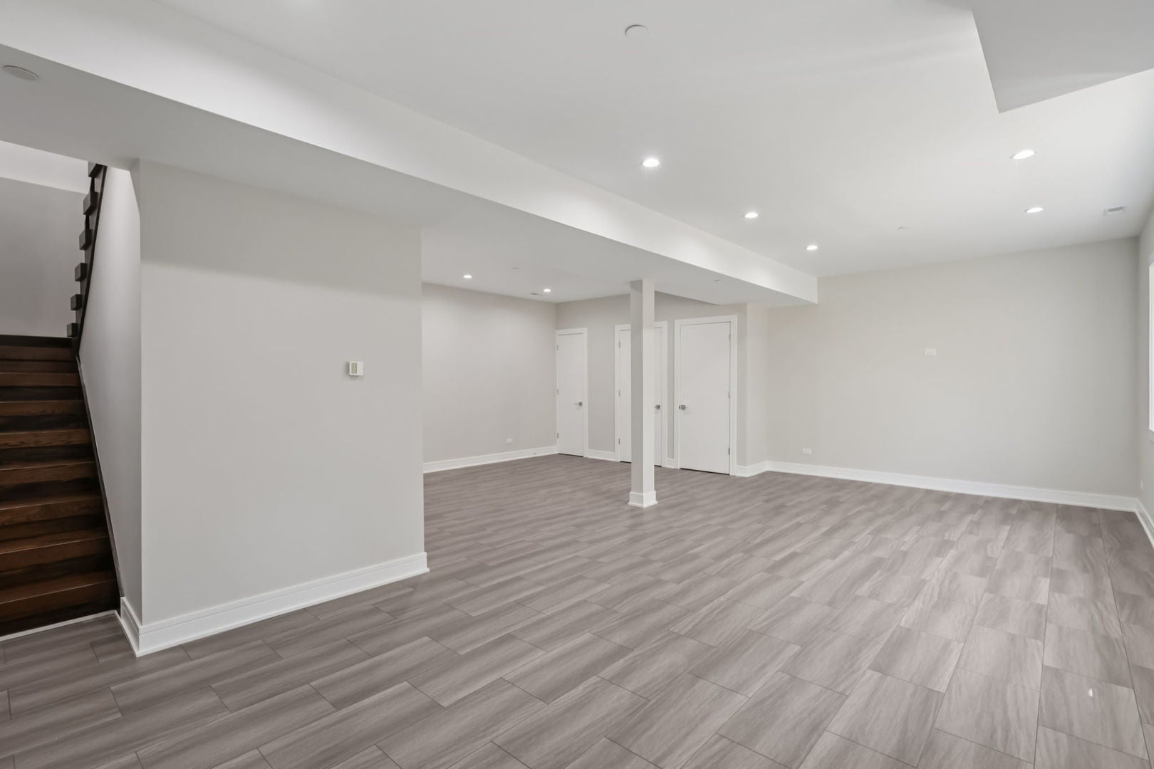 Northbrook, Illinois, 60062, United States, 6 Bedrooms Bedrooms, ,5 BathroomsBathrooms,Residential,Active,1995288