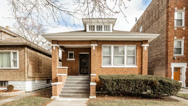 8451 S PHILLIPS AVE, CHICAGO, IL 60617 - Image 1