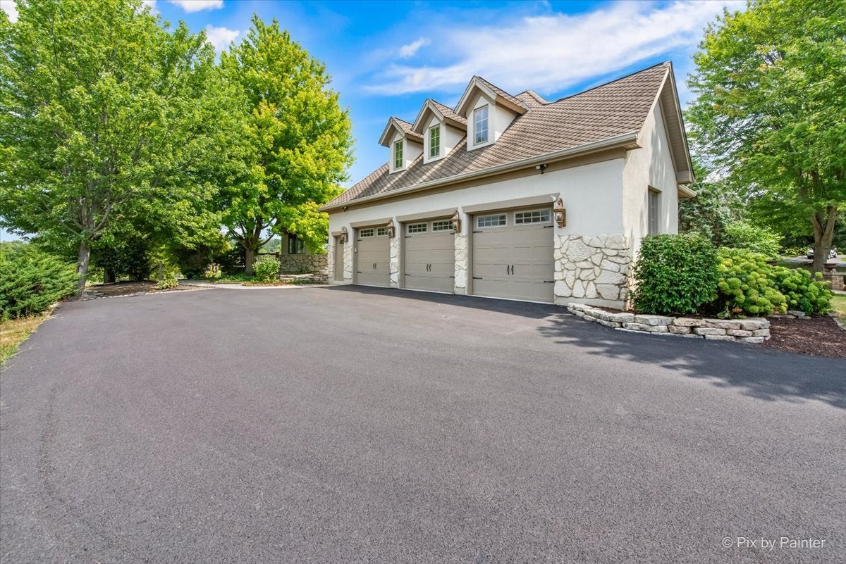 Lakewood, Illinois, 60014, United States, 3 Bedrooms Bedrooms, ,5 BathroomsBathrooms,Residential,Active,1968099