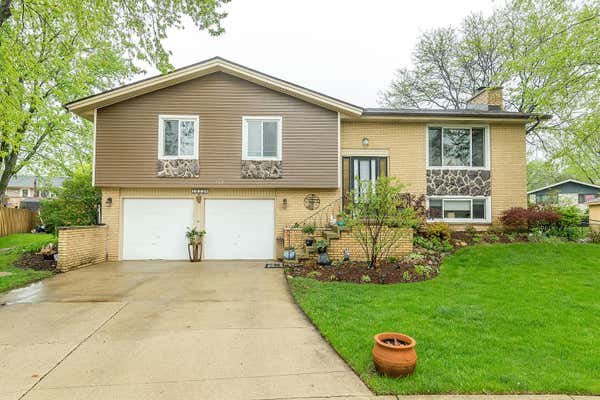 1073 OAKWOOD CT, SCHAUMBURG, IL 60193 - Image 1