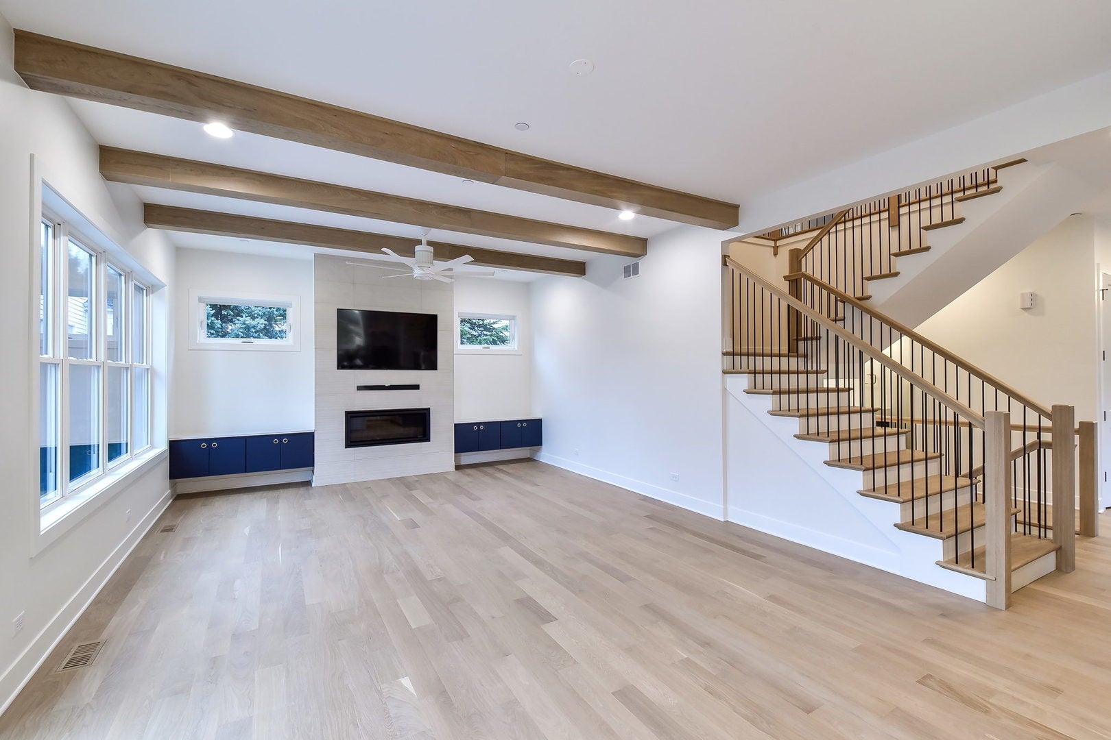 West Chicago, Illinois, 60185, United States, 4 Bedrooms Bedrooms, ,4 BathroomsBathrooms,Residential,Active,1986917