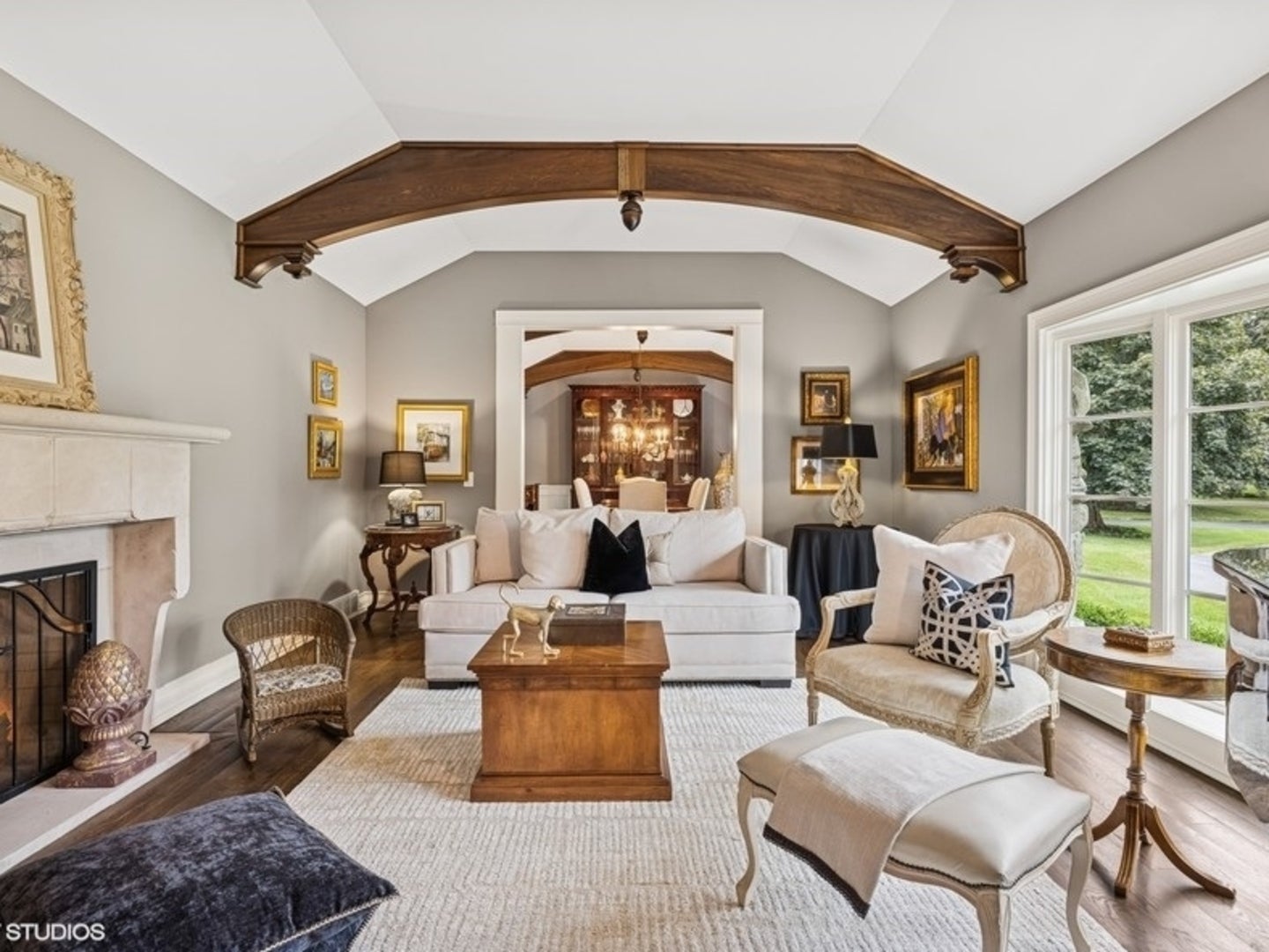 Barrington Hills, Illinois, 60010, United States, 6 Bedrooms Bedrooms, ,4 BathroomsBathrooms,Residential,Active,1987255