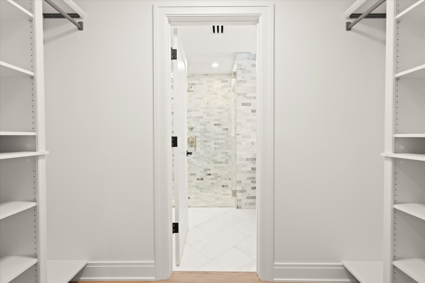 Burr Ridge, Illinois, 60527, United States, 5 Bedrooms Bedrooms, ,6 BathroomsBathrooms,Residential,Active,1927649