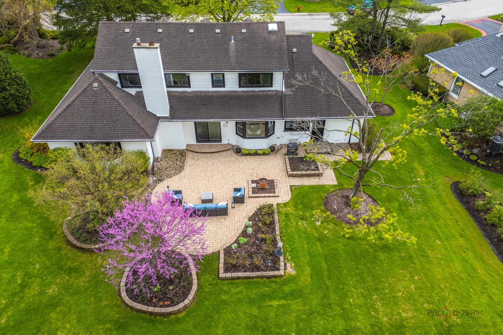 Lincolnshire, Illinois, 60069, United States, 5 Bedrooms Bedrooms, ,4 BathroomsBathrooms,Residential,Active,1933896