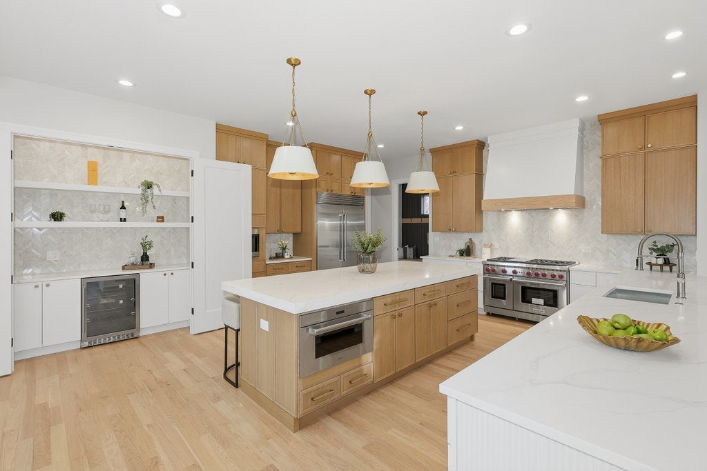 Lemont, Illinois, 60439, United States, 6 Bedrooms Bedrooms, ,6 BathroomsBathrooms,Residential,Active,2008723