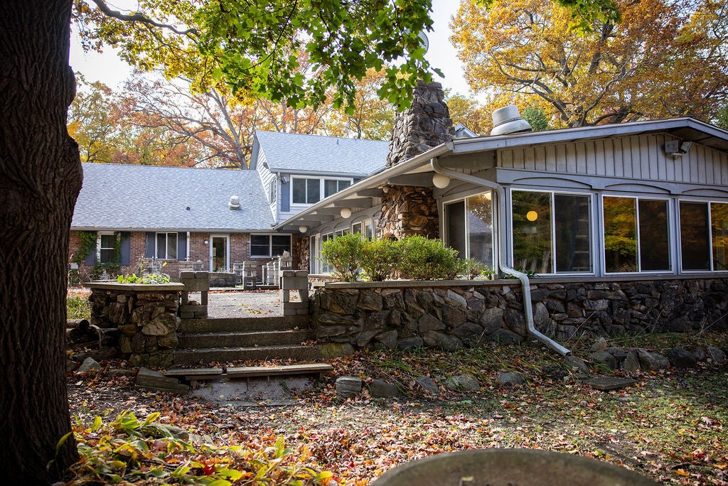 Wadsworth, Illinois, 60083, United States, 5 Bedrooms Bedrooms, ,6 BathroomsBathrooms,Residential,Active,1989775