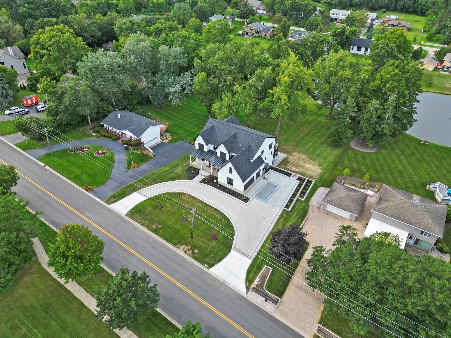 Burr Ridge, Illinois, 60527, United States, 6 Bedrooms Bedrooms, ,6 BathroomsBathrooms,Residential,Active,1929664