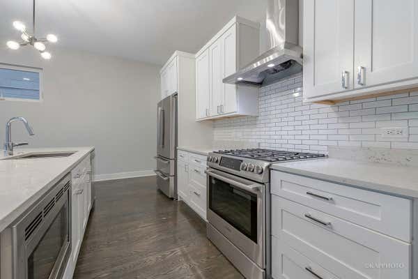 1449 W FRY ST APT 2, CHICAGO, IL 60642, photo 3 of 20