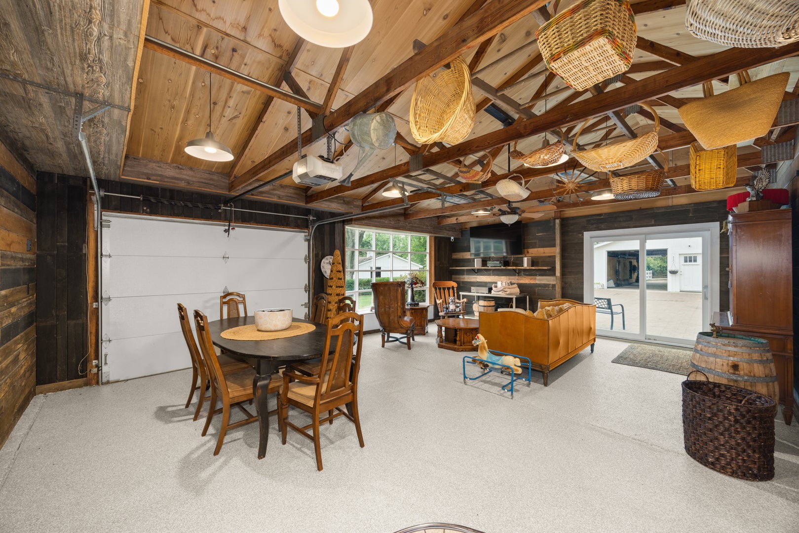 Barrington Hills, Illinois, 60010, United States, 6 Bedrooms Bedrooms, ,5 BathroomsBathrooms,Residential,Active,1987275