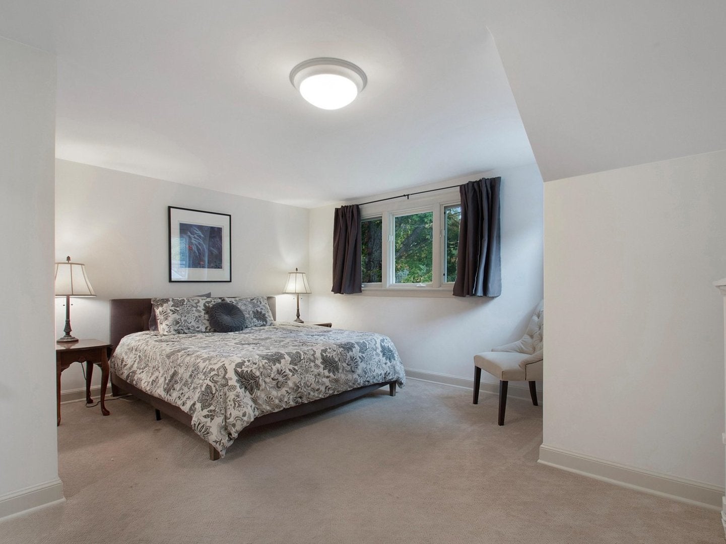 Rockford, Illinois, 61107, United States, 6 Bedrooms Bedrooms, ,7 BathroomsBathrooms,Residential,Active,1988460