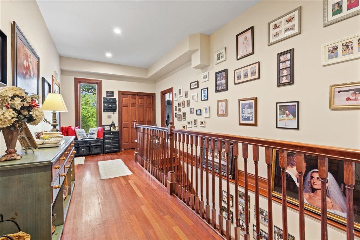 Barrington, Illinois, 60010, United States, 5 Bedrooms Bedrooms, ,7 BathroomsBathrooms,Residential,Active,1914793