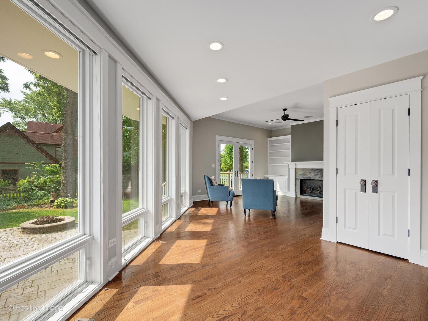 Wheaton, Illinois, 60187, United States, 4 Bedrooms Bedrooms, ,3 BathroomsBathrooms,Residential,Active,1922330
