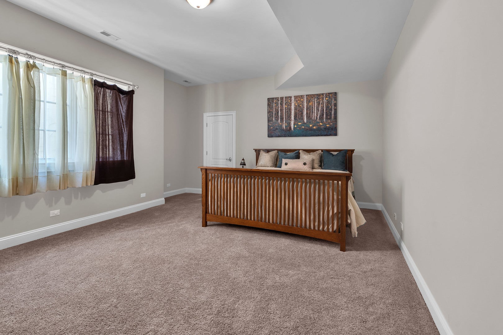 Lake Forest, Illinois, 60045, United States, 5 Bedrooms Bedrooms, ,7 BathroomsBathrooms,Residential,Active,1941347
