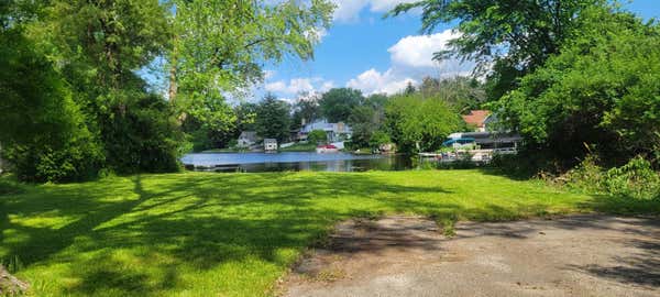 228 S SHORE DR, ISLAND LAKE, IL 60042 - Image 1