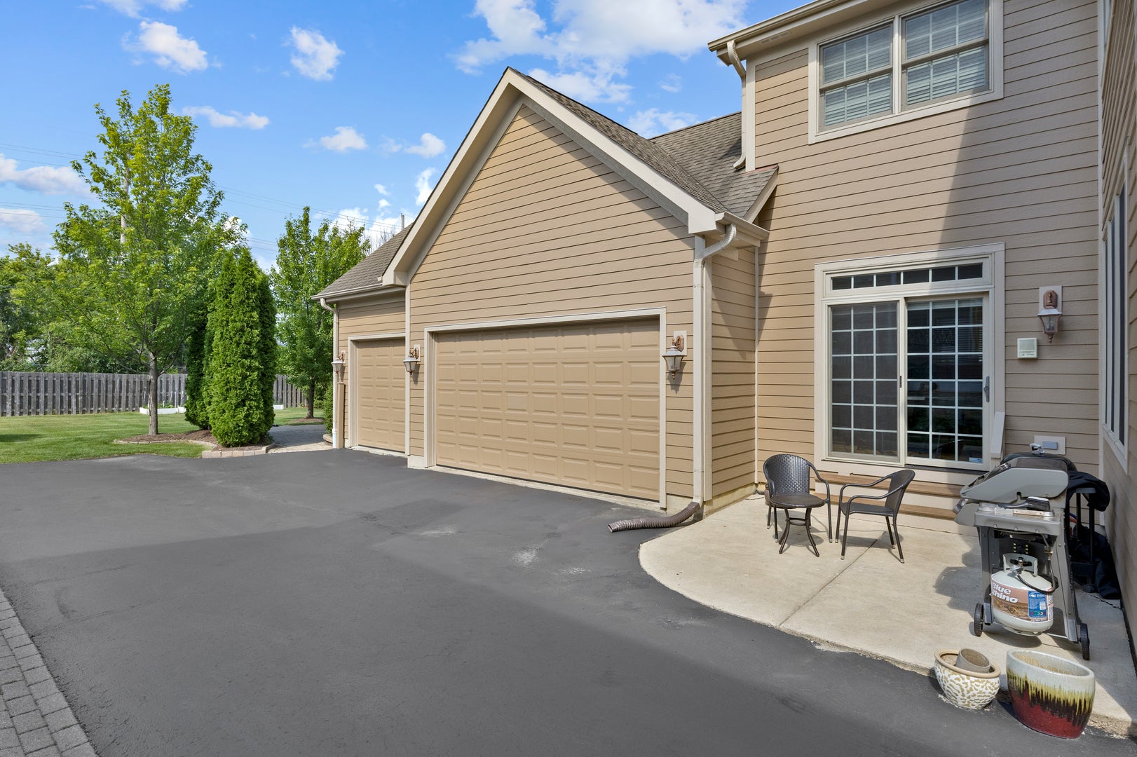 Libertyville, Illinois, 60048, United States, 5 Bedrooms Bedrooms, ,5 BathroomsBathrooms,Residential,Active,1942347