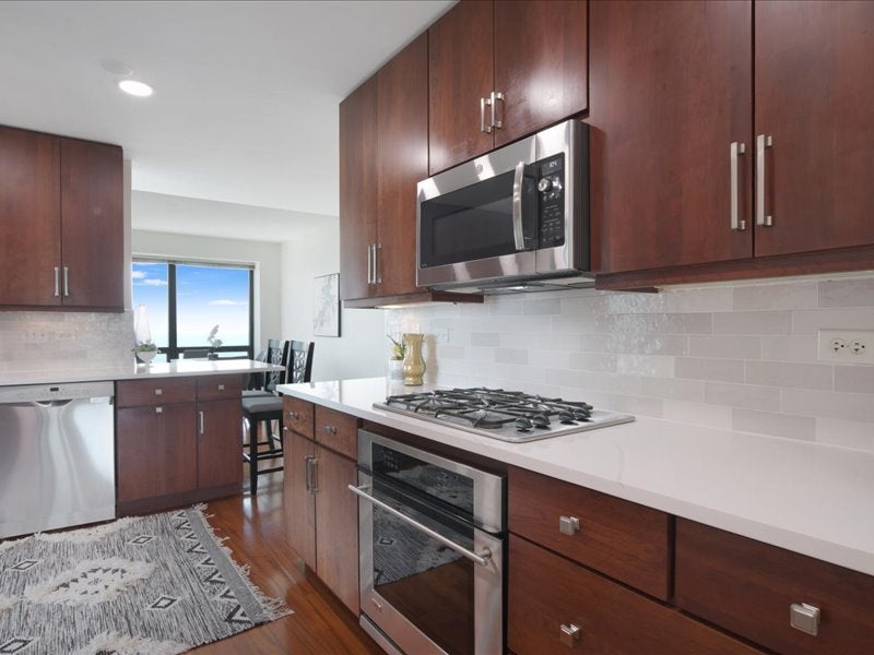 Chicago, Illinois, 60602, United States, 3 Bedrooms Bedrooms, ,3 BathroomsBathrooms,Residential,Active,1969671