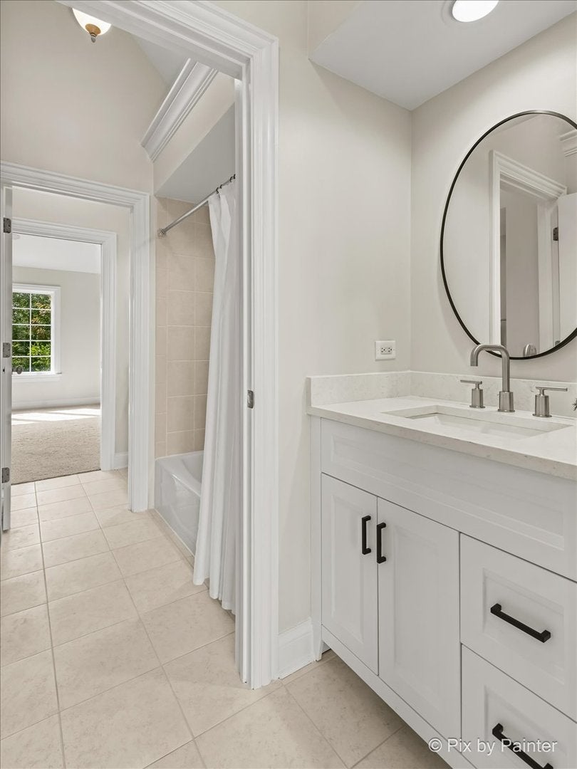 St. Charles, Illinois, 60175, United States, 5 Bedrooms Bedrooms, ,5 BathroomsBathrooms,Residential,Active,1959536