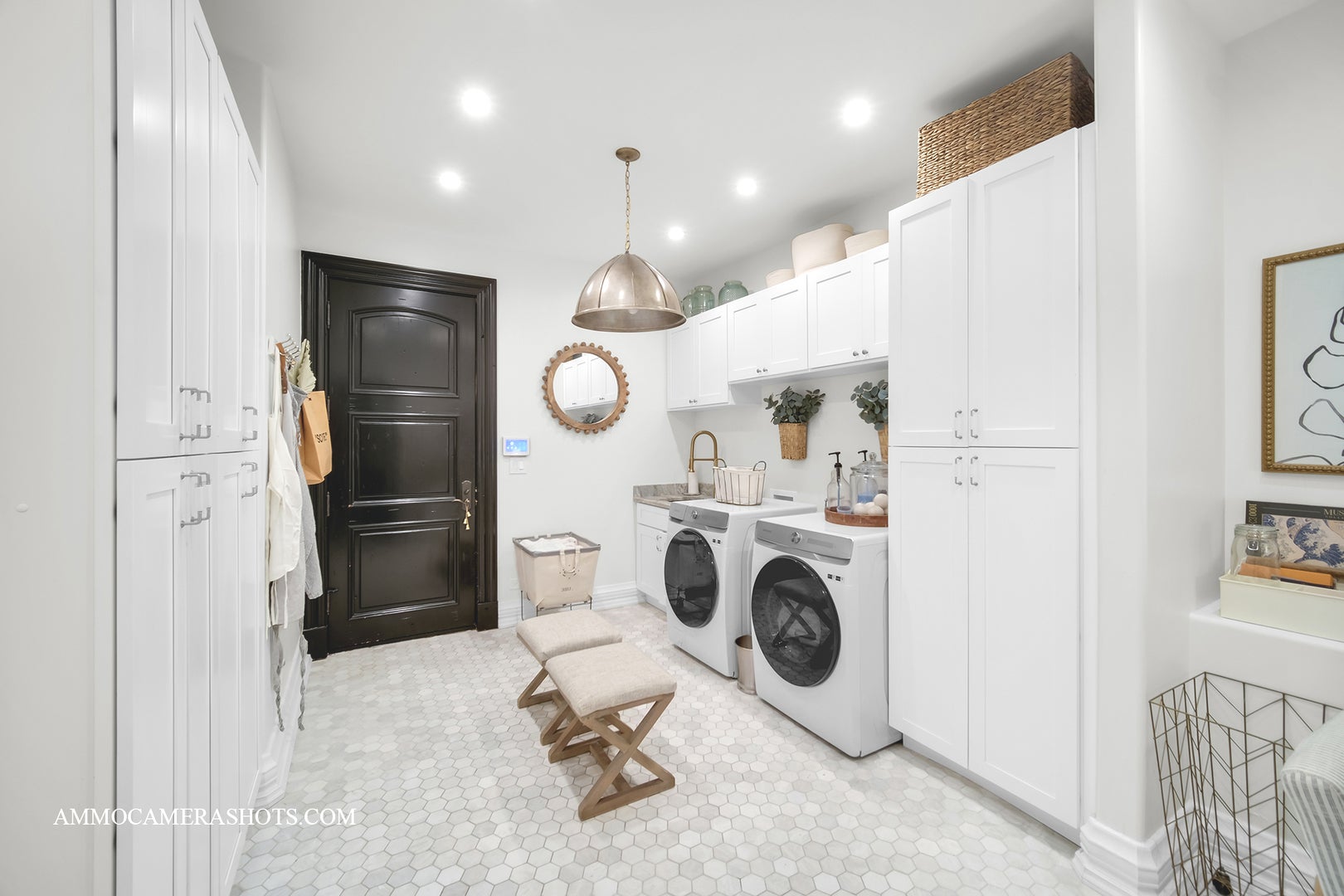 South Barrington, Illinois, 60010, United States, 5 Bedrooms Bedrooms, ,7 BathroomsBathrooms,Residential,Active,1960172