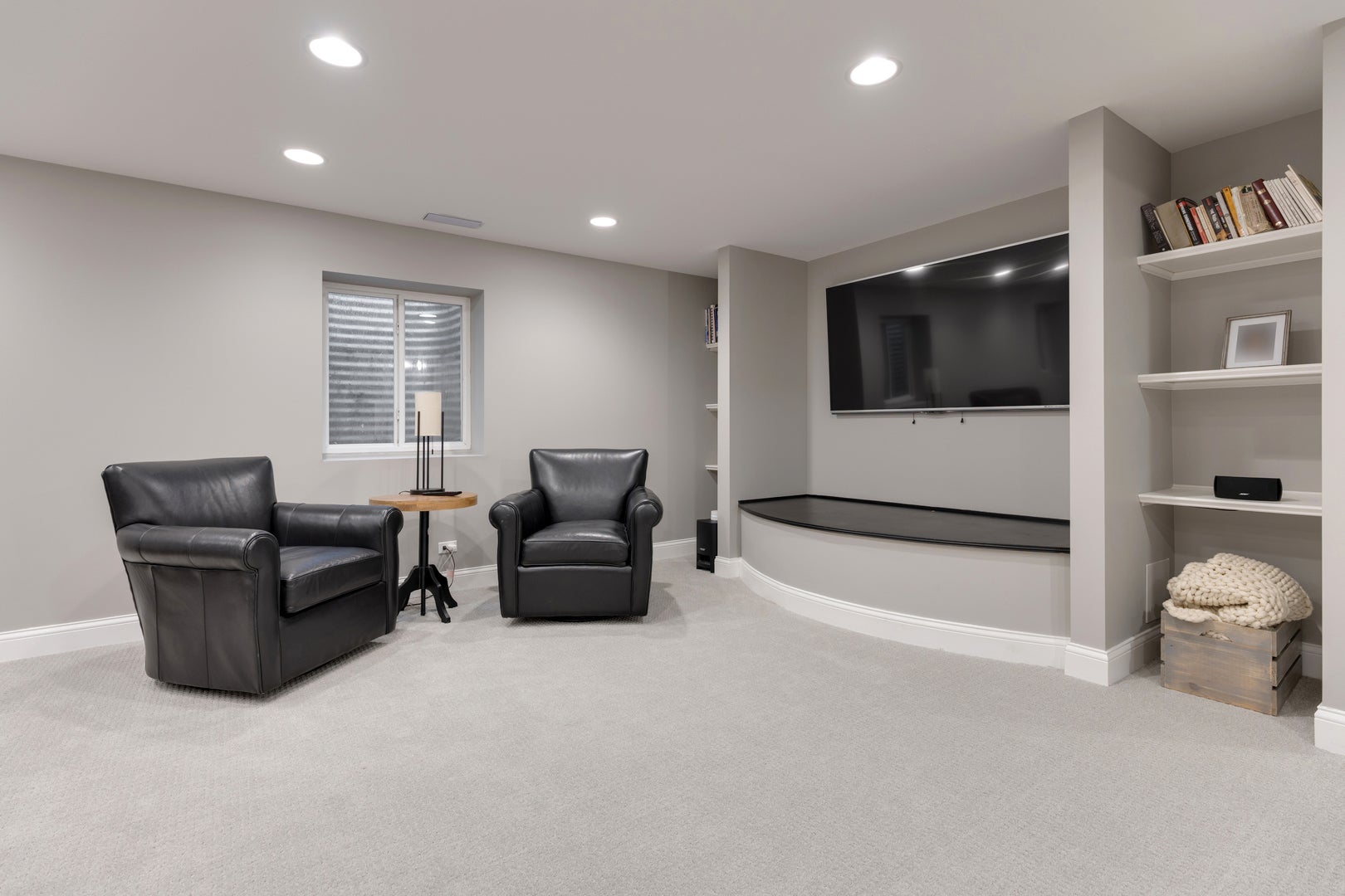 Libertyville, Illinois, 60048, United States, 5 Bedrooms Bedrooms, ,5 BathroomsBathrooms,Residential,Active,1942347