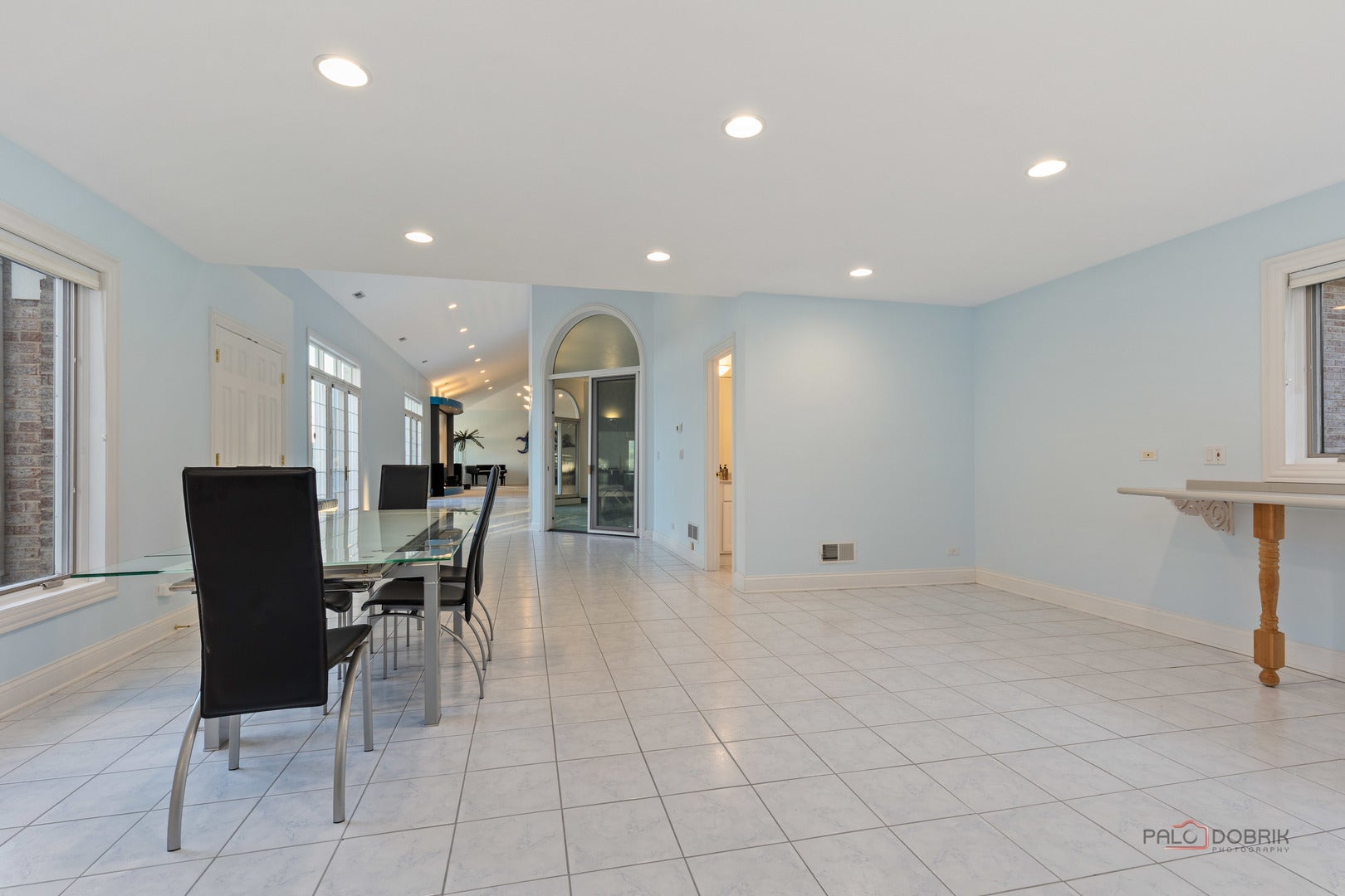 Wadsworth, Illinois, 60083, United States, 6 Bedrooms Bedrooms, ,10 BathroomsBathrooms,Residential,Active,1945842