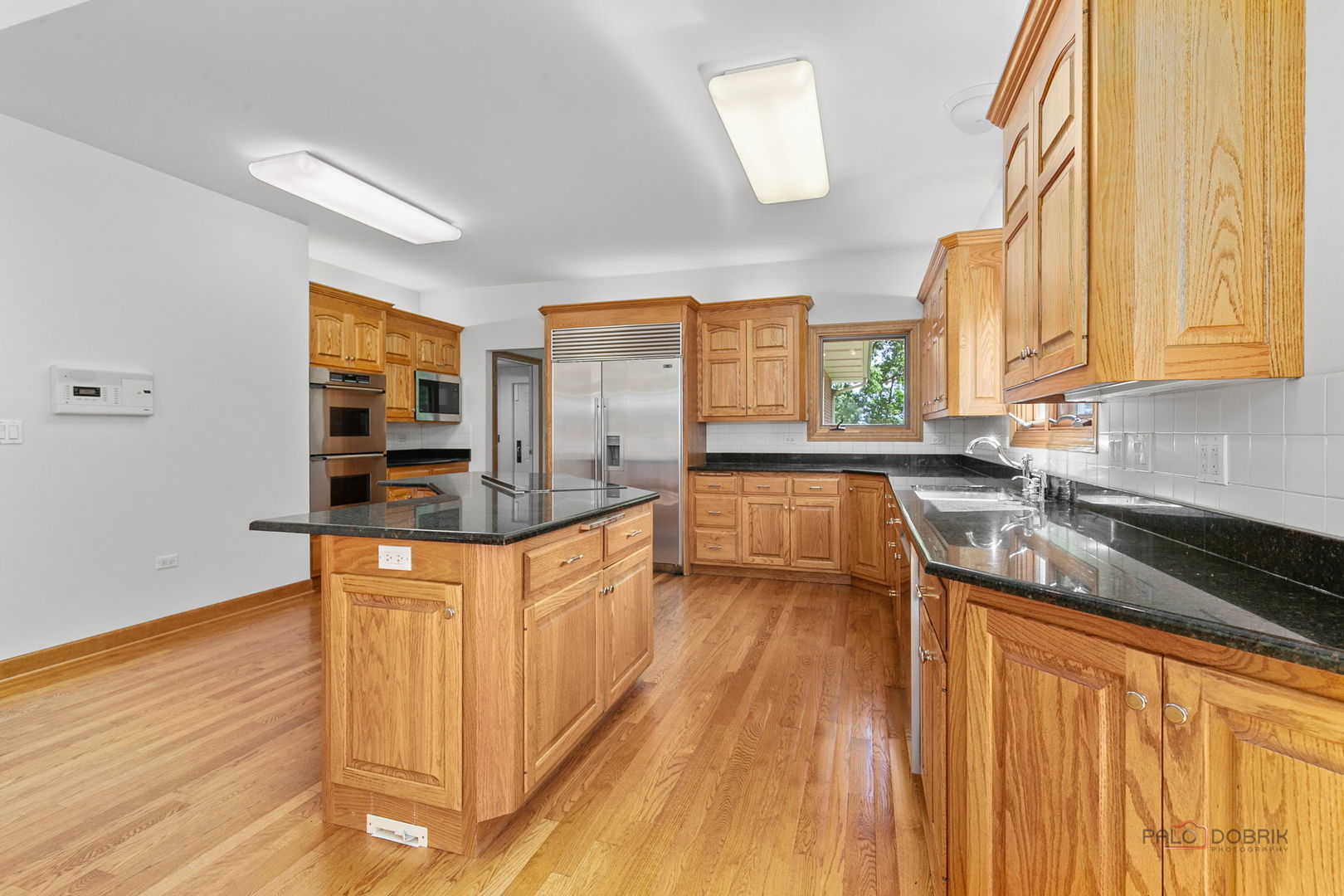 Mundelein, Illinois, 60060, United States, 4 Bedrooms Bedrooms, ,5 BathroomsBathrooms,Residential,Active,1934797