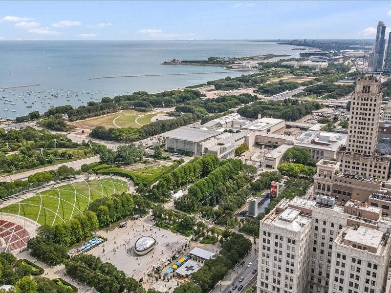 Chicago, Illinois, 60602, United States, 3 Bedrooms Bedrooms, ,3 BathroomsBathrooms,Residential,Active,1969671