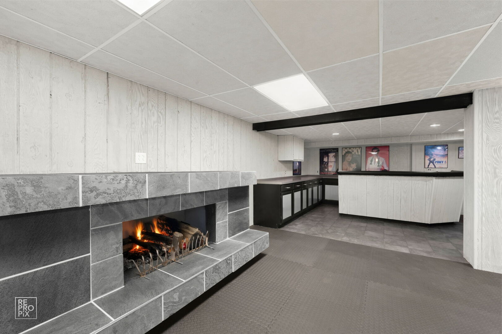 Wadsworth, Illinois, 60083, United States, 5 Bedrooms Bedrooms, ,6 BathroomsBathrooms,Residential,Active,1989775