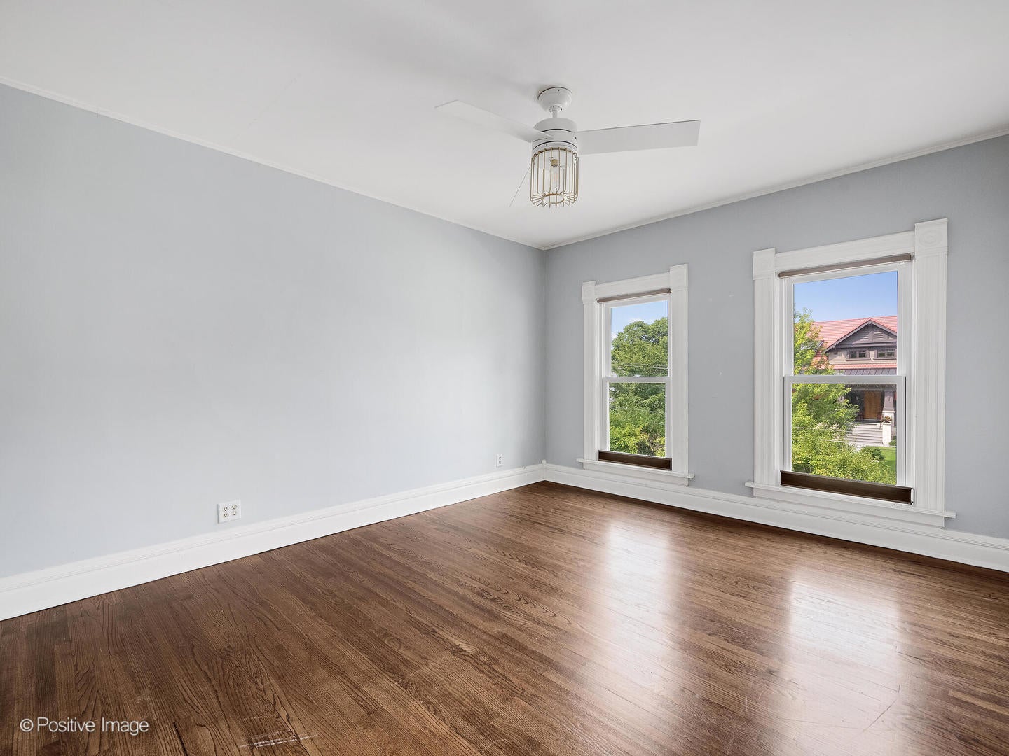 Wheaton, Illinois, 60187, United States, 4 Bedrooms Bedrooms, ,3 BathroomsBathrooms,Residential,Active,1922330