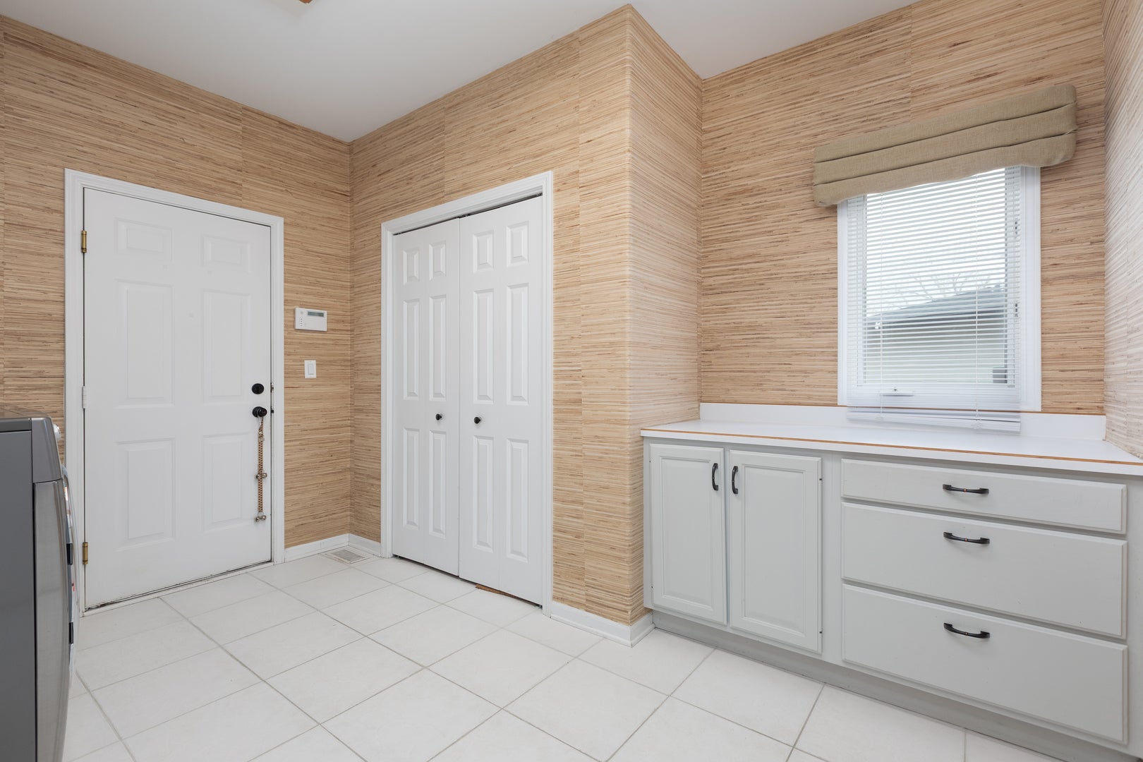 Plainfield, Illinois, 60585, United States, 5 Bedrooms Bedrooms, ,5 BathroomsBathrooms,Residential,Active,1995256