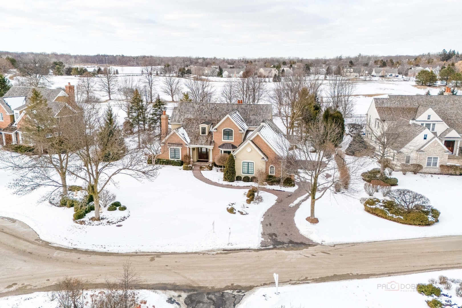 Lake Forest, Illinois, 60045, United States, 5 Bedrooms Bedrooms, ,5 BathroomsBathrooms,Residential,Contingent,2015476