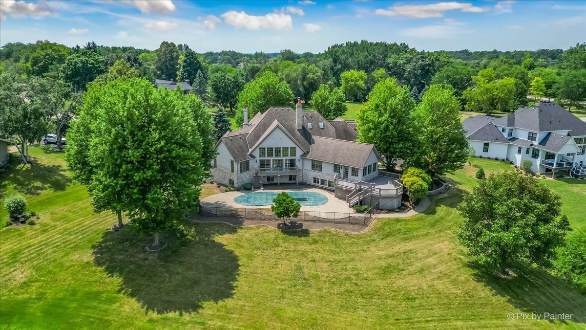 Lakewood, Illinois, 60014, United States, 3 Bedrooms Bedrooms, ,5 BathroomsBathrooms,Residential,Active,1968099