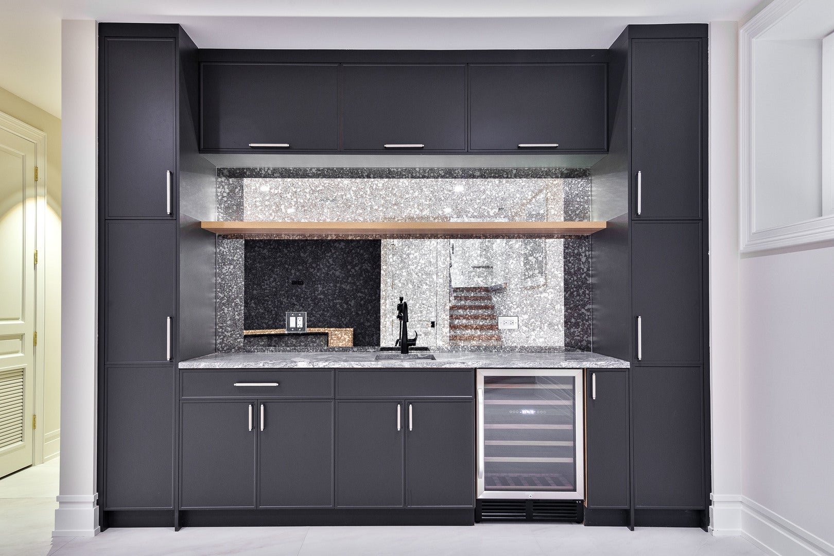 Chicago, Illinois, 60618, United States, 5 Bedrooms Bedrooms, ,5 BathroomsBathrooms,Residential,Active,2007948