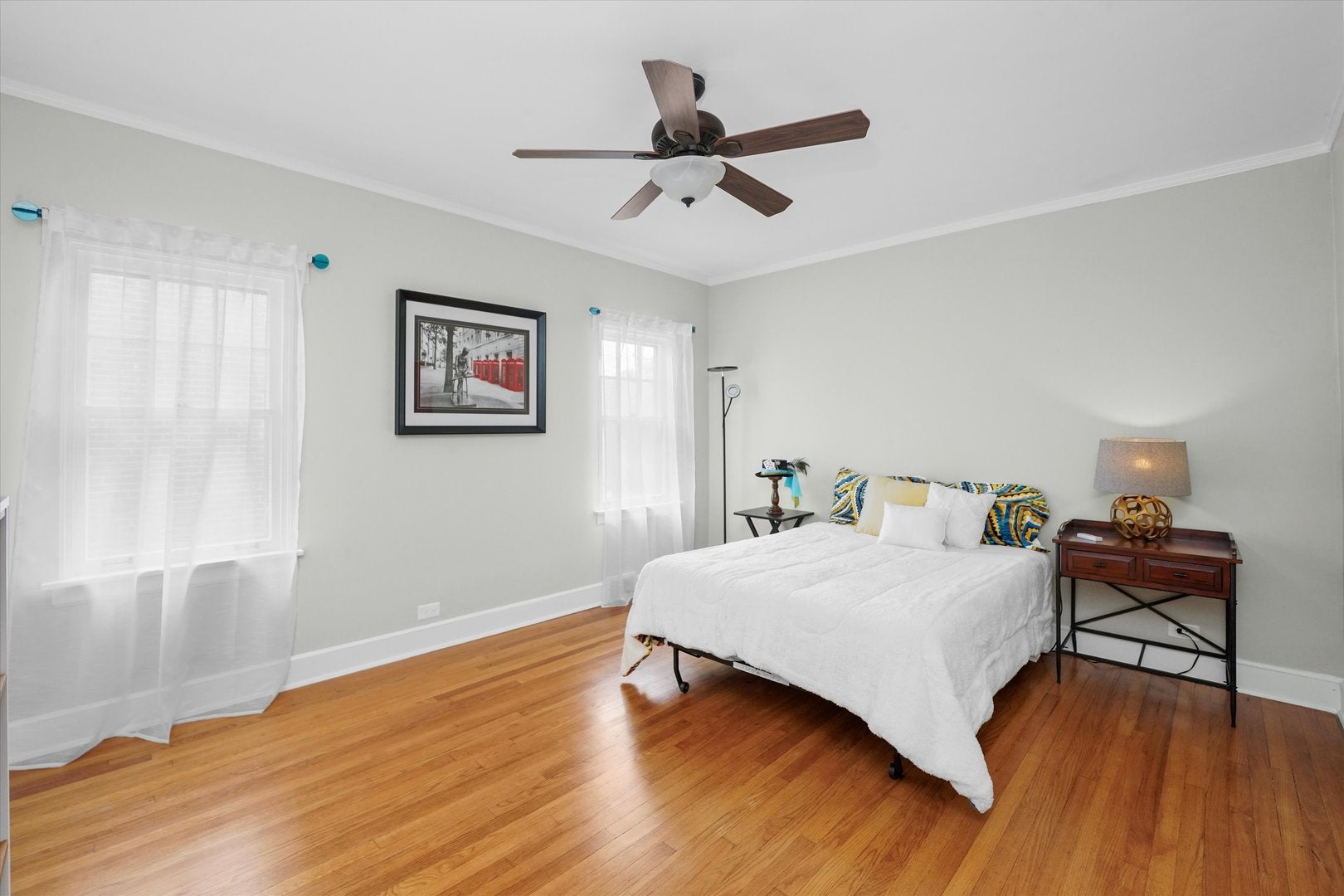 Oak Park, Illinois, 60302, United States, 5 Bedrooms Bedrooms, ,6 BathroomsBathrooms,Residential,Active,1953721