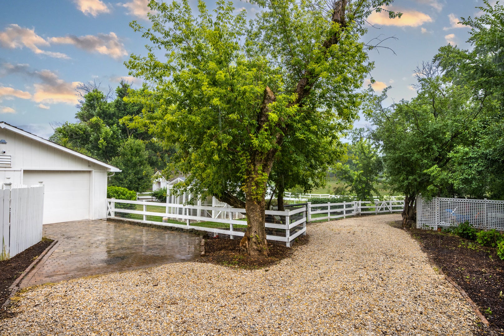 Barrington Hills, Illinois, 60010, United States, 6 Bedrooms Bedrooms, ,5 BathroomsBathrooms,Residential,Active,1987275