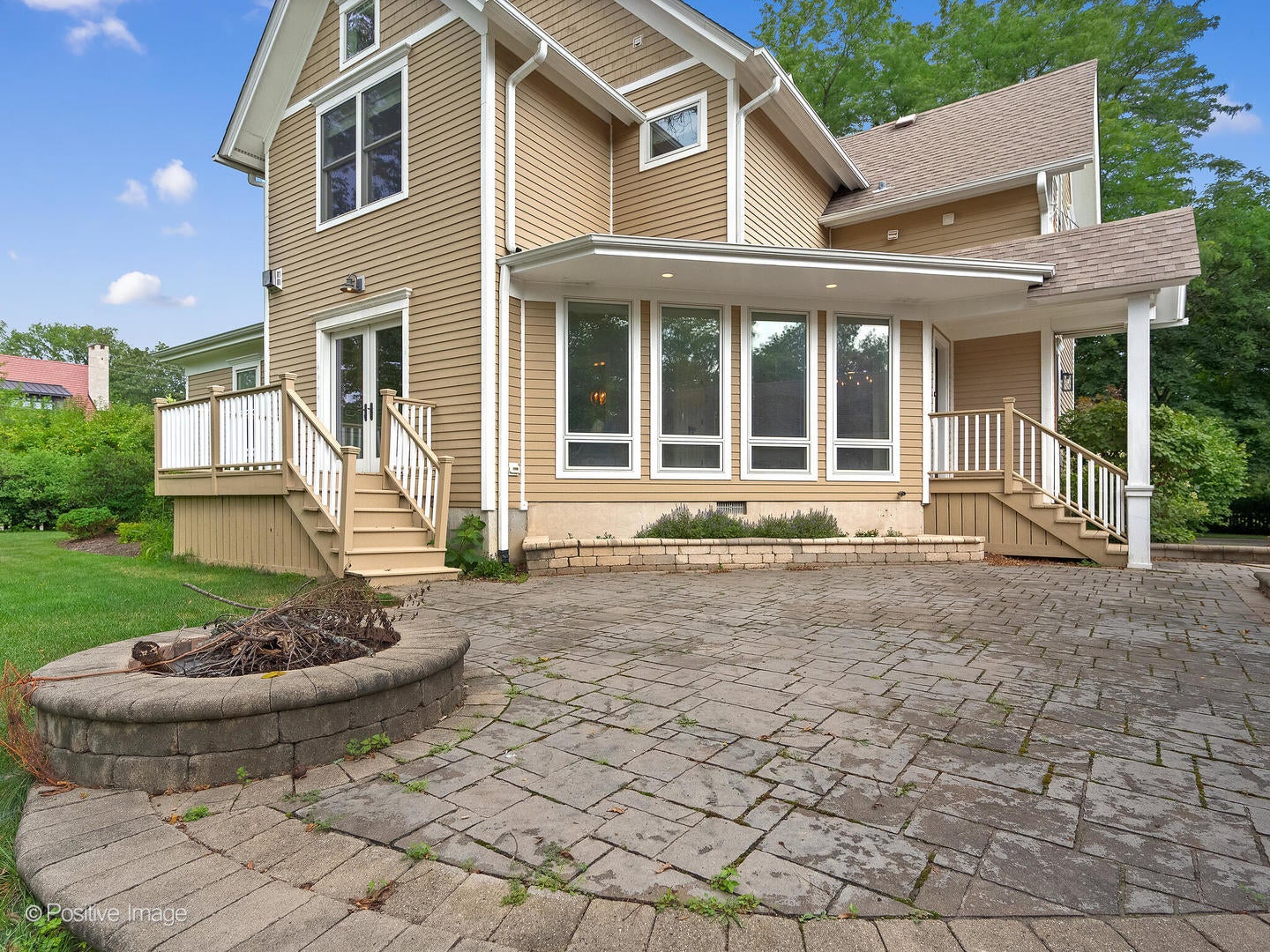 Wheaton, Illinois, 60187, United States, 4 Bedrooms Bedrooms, ,3 BathroomsBathrooms,Residential,Active,1922330