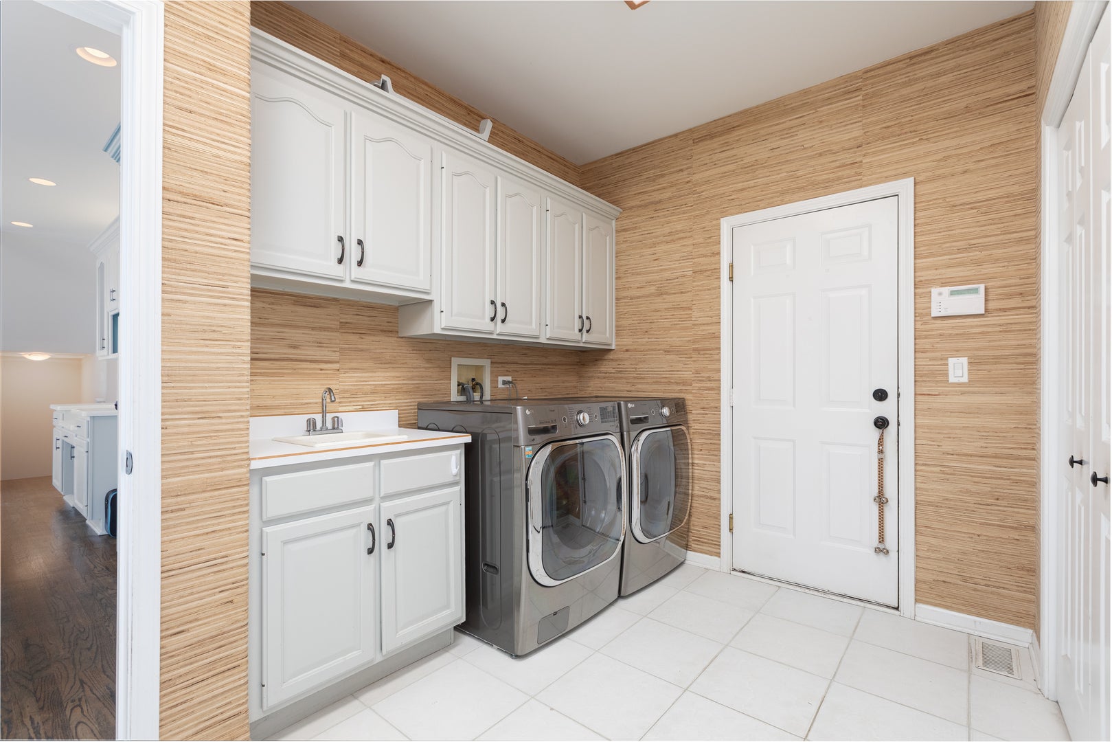 Plainfield, Illinois, 60585, United States, 5 Bedrooms Bedrooms, ,5 BathroomsBathrooms,Residential,Active,1995256