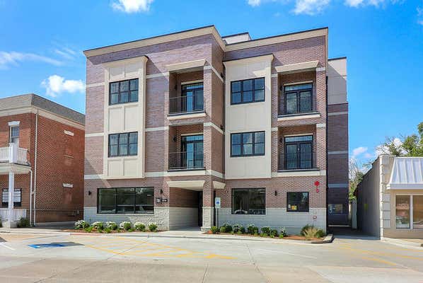 514 HILLGROVE AVE # 202, WESTERN SPRINGS, IL 60558 - Image 1