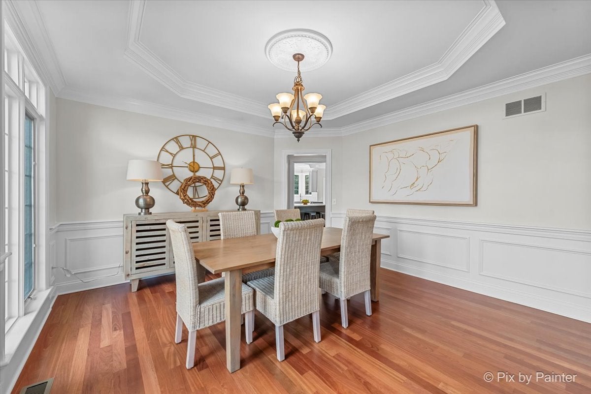 St. Charles, Illinois, 60175, United States, 5 Bedrooms Bedrooms, ,5 BathroomsBathrooms,Residential,Active,1959536