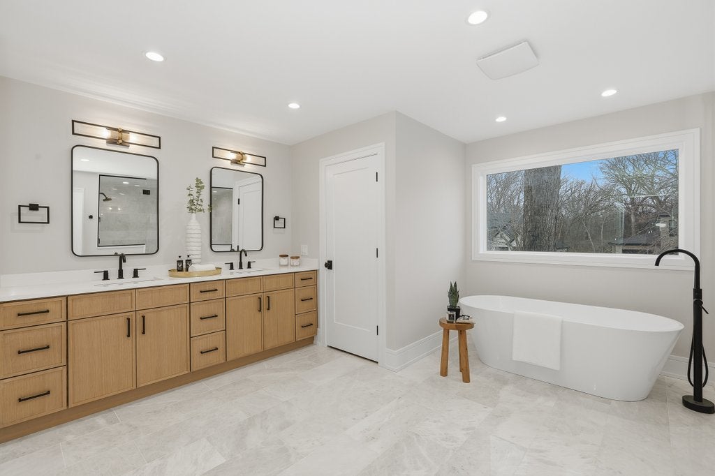 Lemont, Illinois, 60439, United States, 6 Bedrooms Bedrooms, ,6 BathroomsBathrooms,Residential,Active,2008723